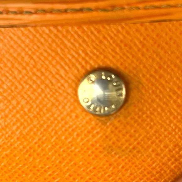 Auc Louis Vuitton VINTAGE Yellow Epi Leather 4Key Holder Case CA0044 - Picture 13 of 14